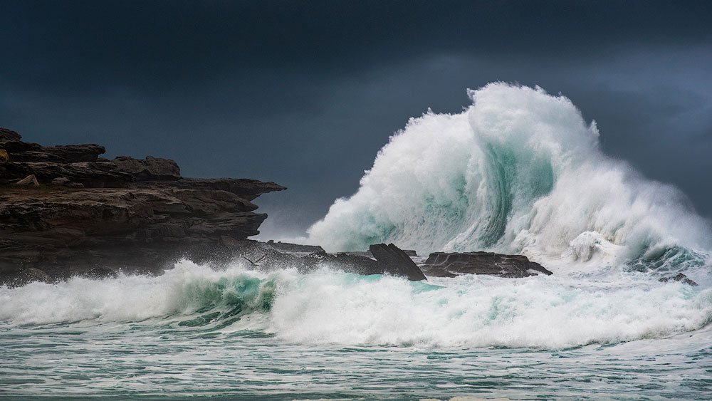 crashing wave storm australia
